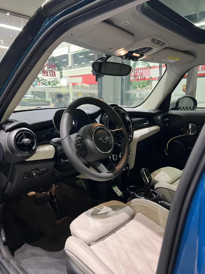 2022 MINI MINI 1.5T 136HP L3 7DCT,autocango,china used car exporter,china ev exporter,chinese used car exporter,chinese used ev exporter