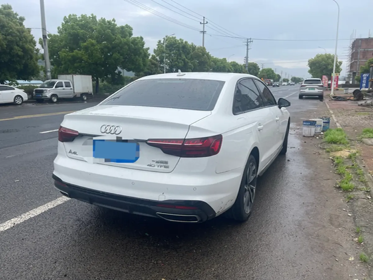 2023 Audi A4L 2.0T 190HP L4 7DCT,autocango,china used car exporter,china ev exporter,chinese used car exporter,chinese used ev exporter