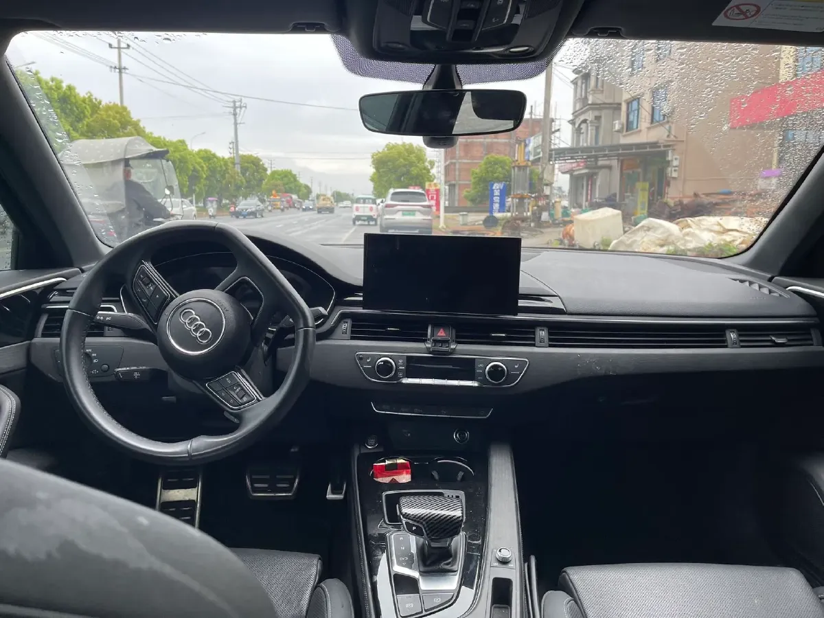 2023 Audi A4L 2.0T 190HP L4 7DCT,autocango,china used car exporter,china ev exporter,chinese used car exporter,chinese used ev exporter