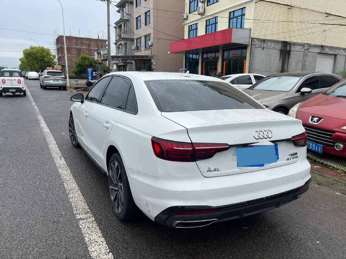 2023 Audi A4L 2.0T 190HP L4 7DCT,autocango,china used car exporter,china ev exporter,chinese used car exporter,chinese used ev exporter