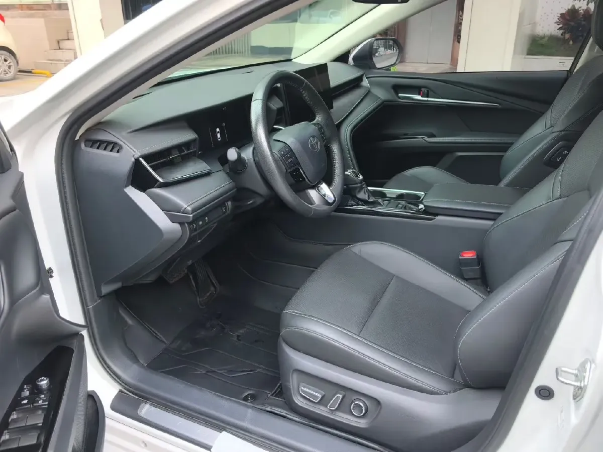 2024 Toyota Camry 2.0L 173HP L4 CVT,autocango,china used car exporter,china ev exporter,chinese used car exporter,chinese used ev exporter