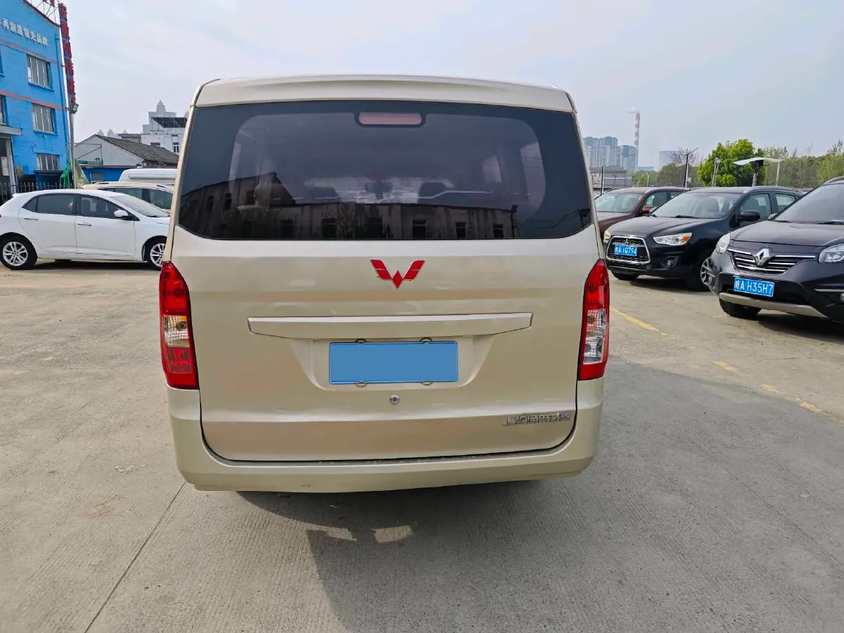 2018 WuLing RongGuang V 1.5L 112HP L4 5MT,autocango,china used car exporter,china ev exporter,chinese used car exporter,chinese used ev exporter
