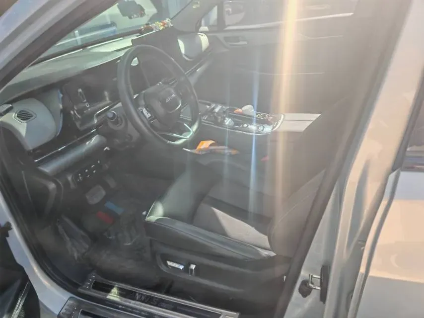 2022 ChangAn Oshan Z6 1.5T 170HP L4 6TCT PHEV 28.4KWH,autocango,china used car exporter,china ev exporter,chinese used car exporter,chinese used ev exporter