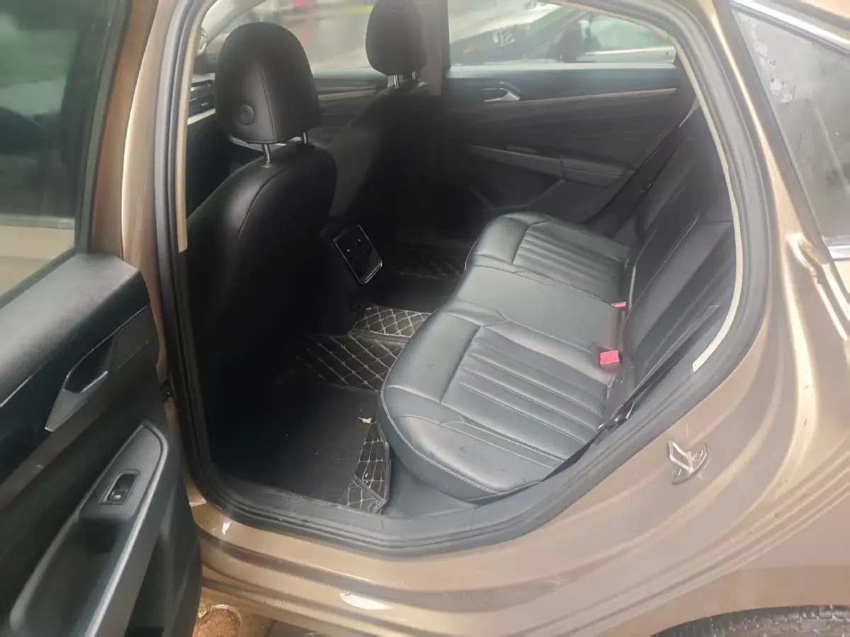 2019 Chevrolet Equinox 1.5T 180HP L4 6AT,autocango,china used car exporter,china ev exporter,chinese used car exporter,chinese used ev exporter