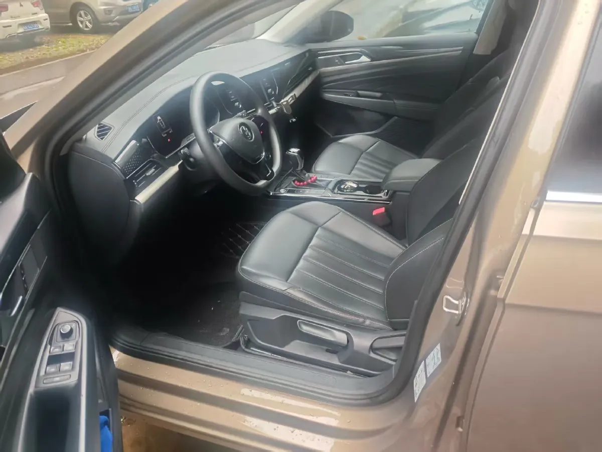 2019 Chevrolet Equinox 1.5T 180HP L4 6AT,autocango,china used car exporter,china ev exporter,chinese used car exporter,chinese used ev exporter