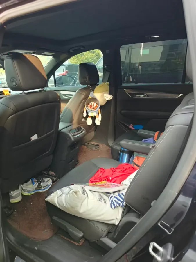 2021 Cadillac XT6 2.0T 237HP L4 9AT,autocango,china used car exporter,china ev exporter,chinese used car exporter,chinese used ev exporter