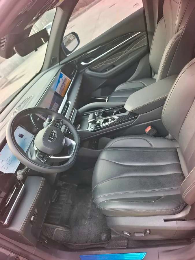 2024 Geely Monjaro 2.0T 218HP L4 7DCT,autocango,china used car exporter,china ev exporter,chinese used car exporter,chinese used ev exporter