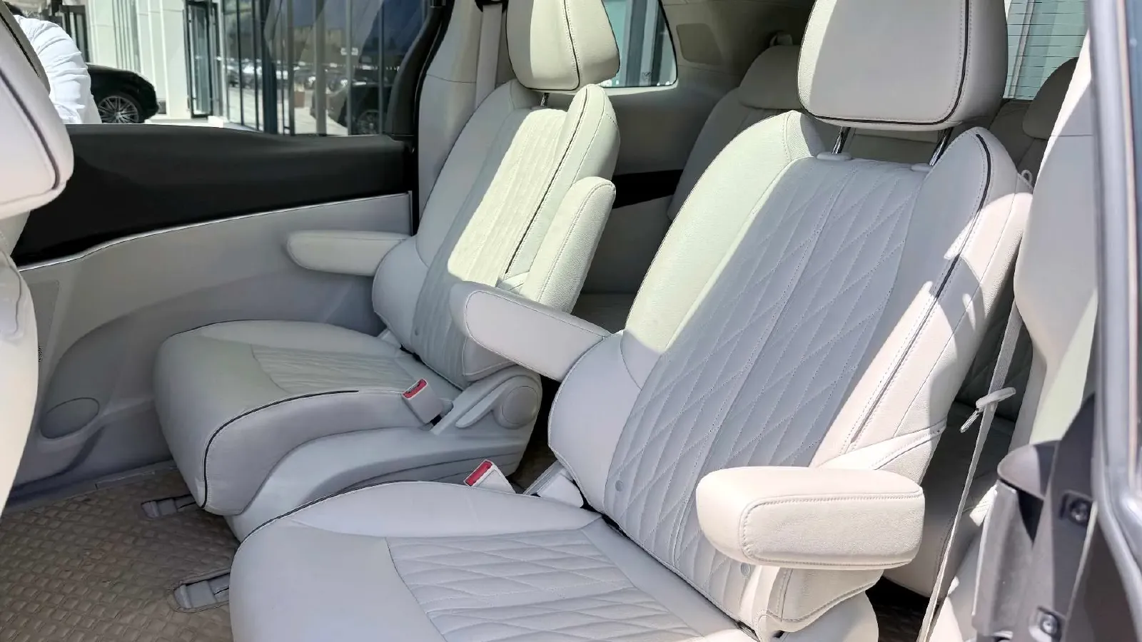 2021 Buick GL8 2.0T 237HP L4 9AT,autocango,china used car exporter,china ev exporter,chinese used car exporter,chinese used ev exporter