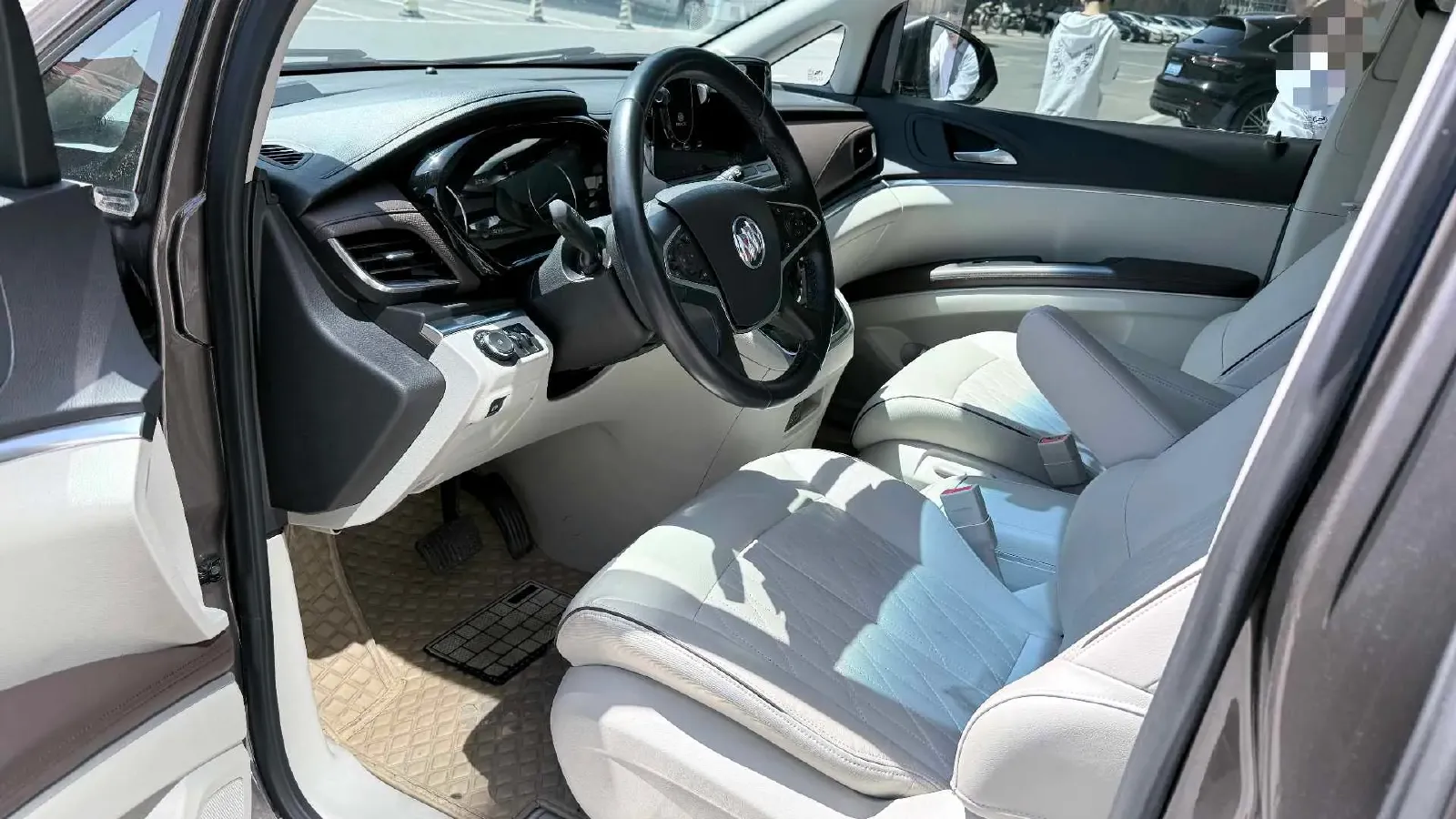 2021 Buick GL8 2.0T 237HP L4 9AT,autocango,china used car exporter,china ev exporter,chinese used car exporter,chinese used ev exporter