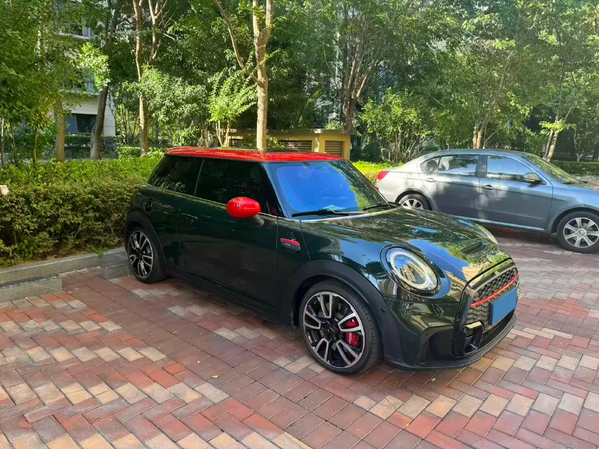 2023 MINI JCW 2.0T 231HP L4 8AT,autocango,china used car exporter,china ev exporter,chinese used car exporter,chinese used ev exporter
