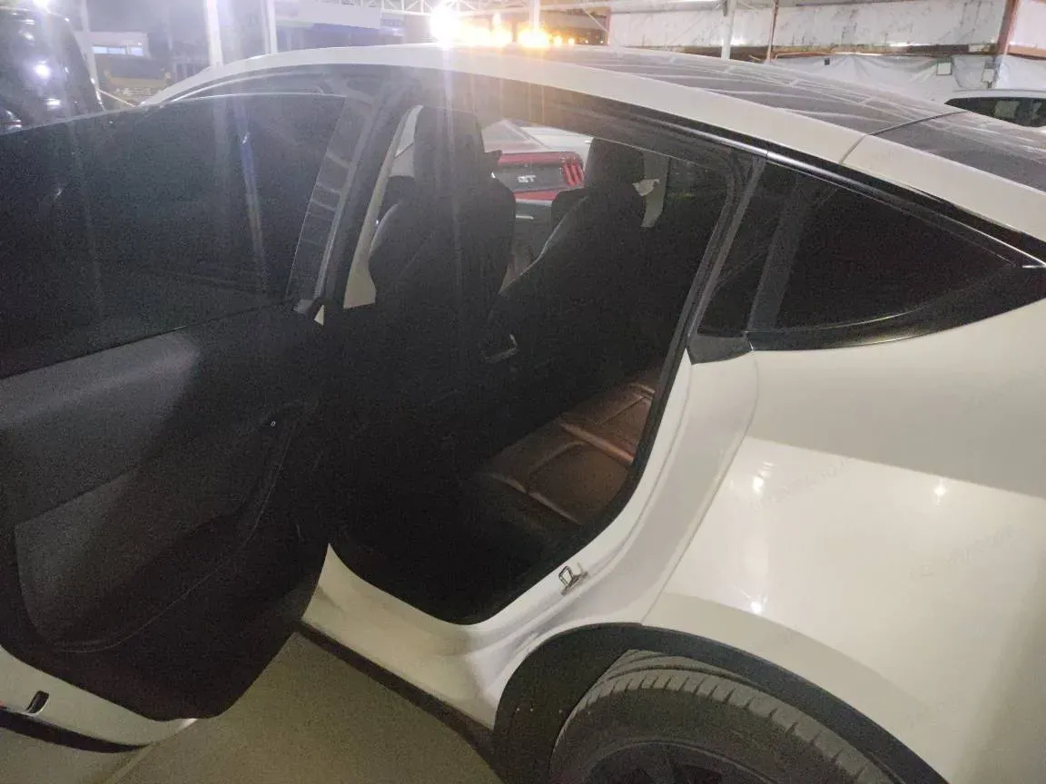 2021 Tesla Model Y BEV 76.8KWH,autocango,china used car exporter,china ev exporter,chinese used car exporter,chinese used ev exporter