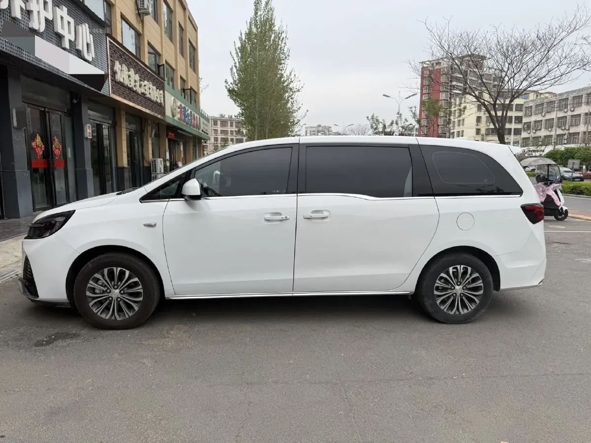 2023 Buick GL8 2.0T 237HP L4 9AT,autocango,china used car exporter,china ev exporter,chinese used car exporter,chinese used ev exporter