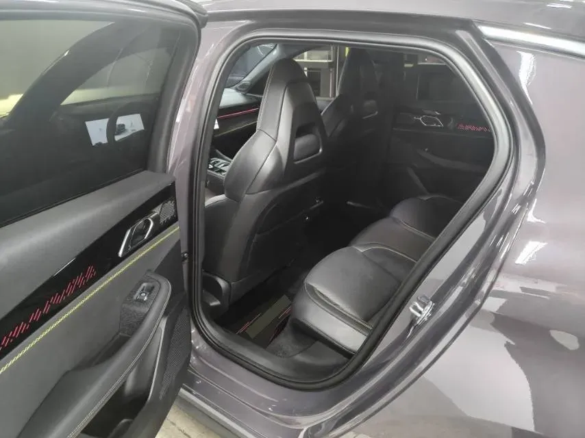 2025 LYNK&CO 03 1.5T 181HP L4 7DCT,autocango,china used car exporter,china ev exporter,chinese used car exporter,chinese used ev exporter