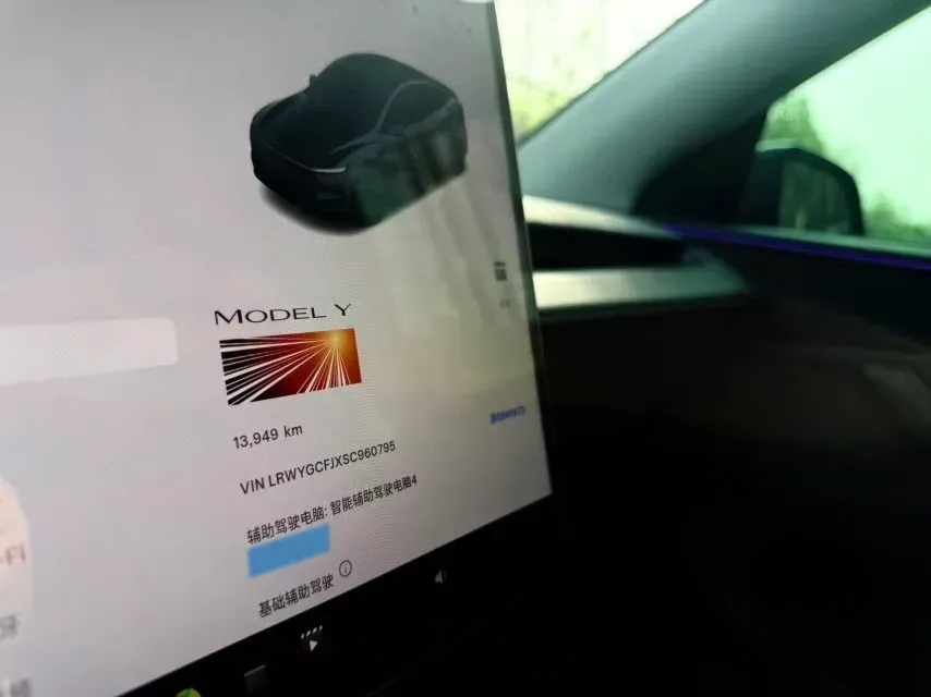 2025 Tesla Model Y BEV 62.5KWH,autocango,china used car exporter,china ev exporter,chinese used car exporter,chinese used ev exporter