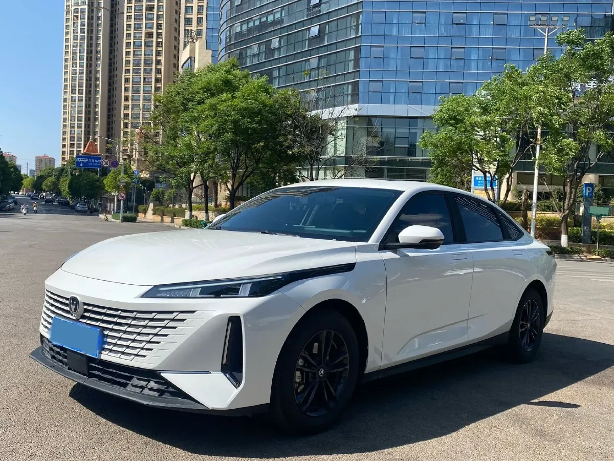 2023 ChangAn Lamore 1.5T 170HP L4 7DCT,autocango,china used car exporter,china ev exporter,chinese used car exporter,chinese used ev exporter