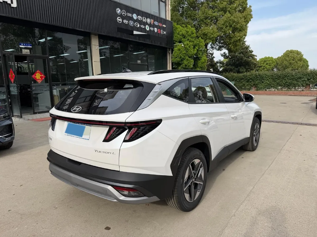 2025 Hyundai Tucson 1.5T 200HP L4 8AT,autocango,china used car exporter,china ev exporter,chinese used car exporter,chinese used ev exporter