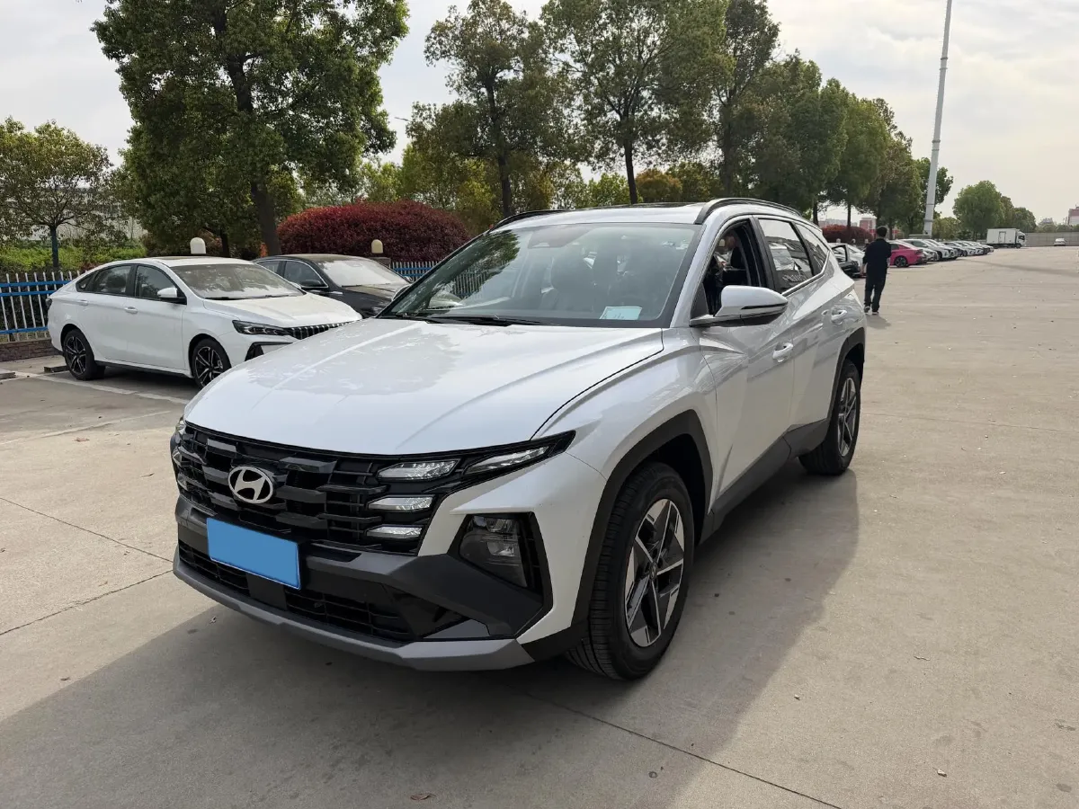 2025 Hyundai Tucson 1.5T 200HP L4 8AT,autocango,china used car exporter,china ev exporter,chinese used car exporter,chinese used ev exporter