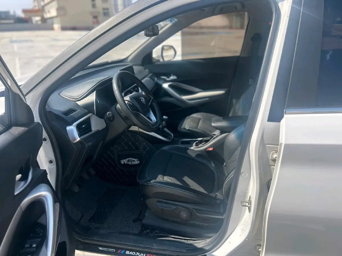 2018 BaoJun 360 1.5L 112HP L4 6MT,autocango,china used car exporter,china ev exporter,chinese used car exporter,chinese used ev exporter