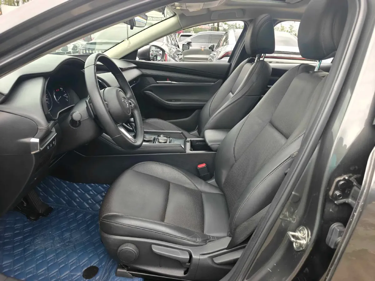2021 Mazda 3 Axela 2.0L 158HP L4 6AT,autocango,china used car exporter,china ev exporter,chinese used car exporter,chinese used ev exporter