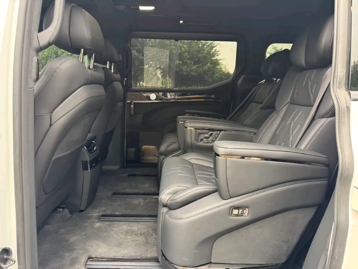 2024 Zeekr 009 BEV 108KWH,autocango,china used car exporter,china ev exporter,chinese used car exporter,chinese used ev exporter