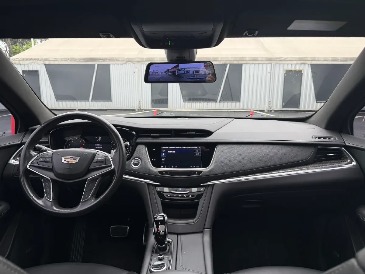 2022 Cadillac XT5 2.0T 237HP L4 9AT,autocango,china used car exporter,china ev exporter,chinese used car exporter,chinese used ev exporter