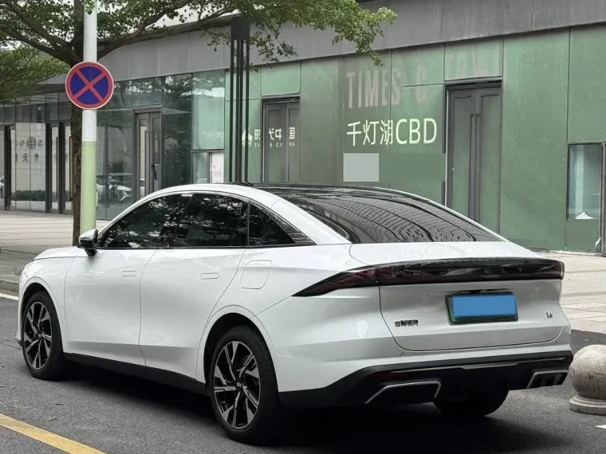 2023 Geely Galaxy L6 1.5T 163HP L4 3DHT PHEV,autocango,china used car exporter,china ev exporter,chinese used car exporter,chinese used ev exporter