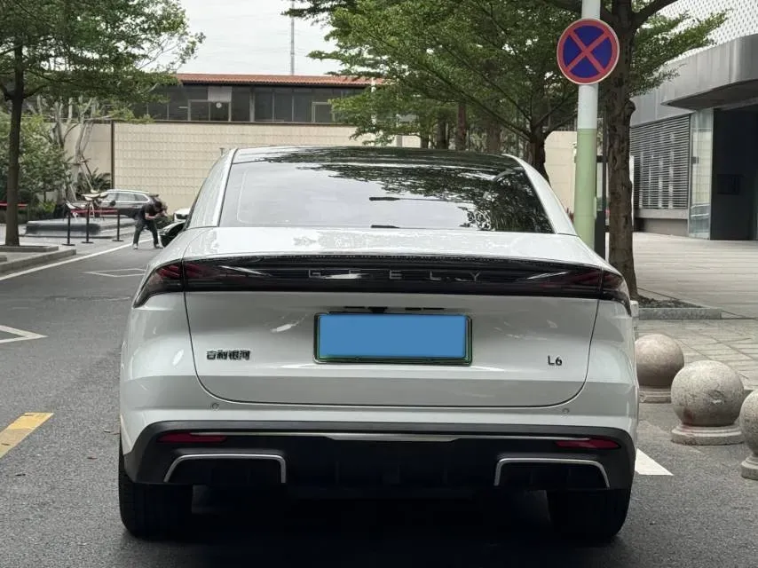 2023 Geely Galaxy L6 1.5T 163HP L4 3DHT PHEV,autocango,china used car exporter,china ev exporter,chinese used car exporter,chinese used ev exporter