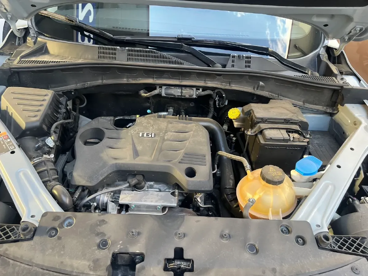 2020 Roewe i6 1.5T 169HP L4 7DCT,autocango,china used car exporter,china ev exporter,chinese used car exporter,chinese used ev exporter