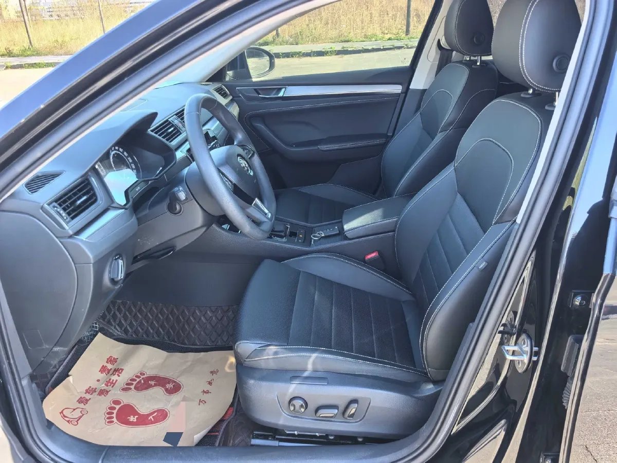 2019 Skoda Superb 1.4T 150HP L4 7DCT,autocango,china used car exporter,china ev exporter,chinese used car exporter,chinese used ev exporter