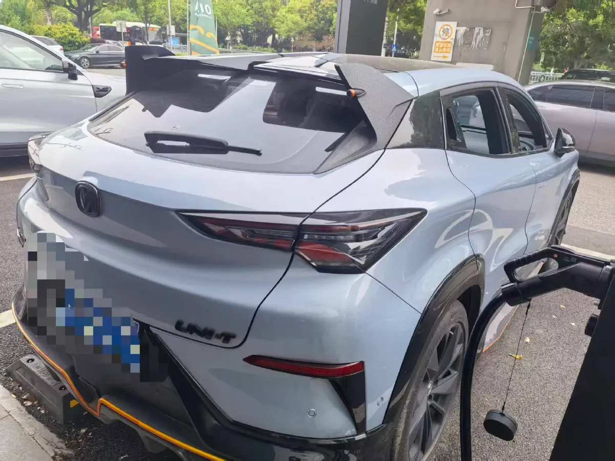 2021 ChangAn UNI-T 1.5T 180HP L4 7DCT,autocango,china used car exporter,china ev exporter,chinese used car exporter,chinese used ev exporter