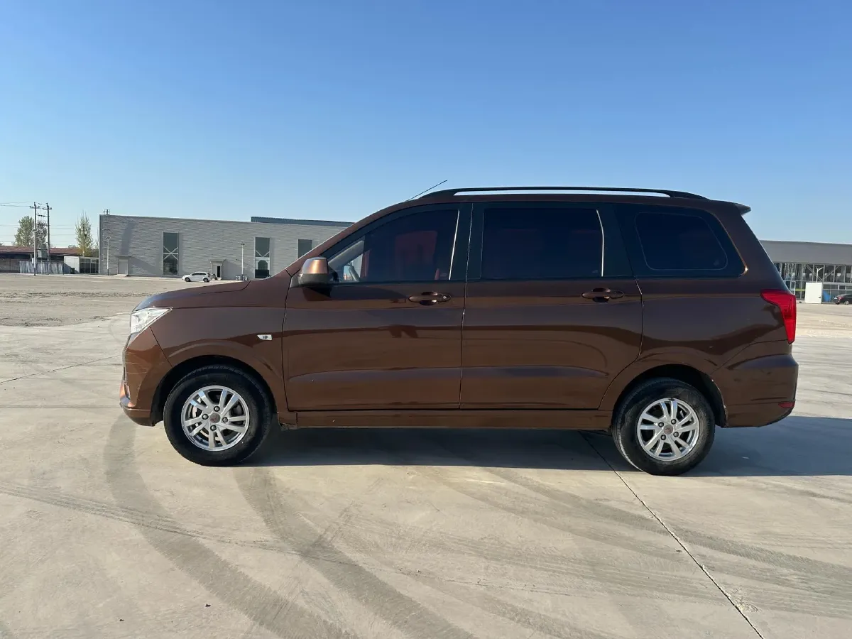 2019 WuLing HongGuang 1.5L 99HP L4 6MT,autocango,china used car exporter,china ev exporter,chinese used car exporter,chinese used ev exporter