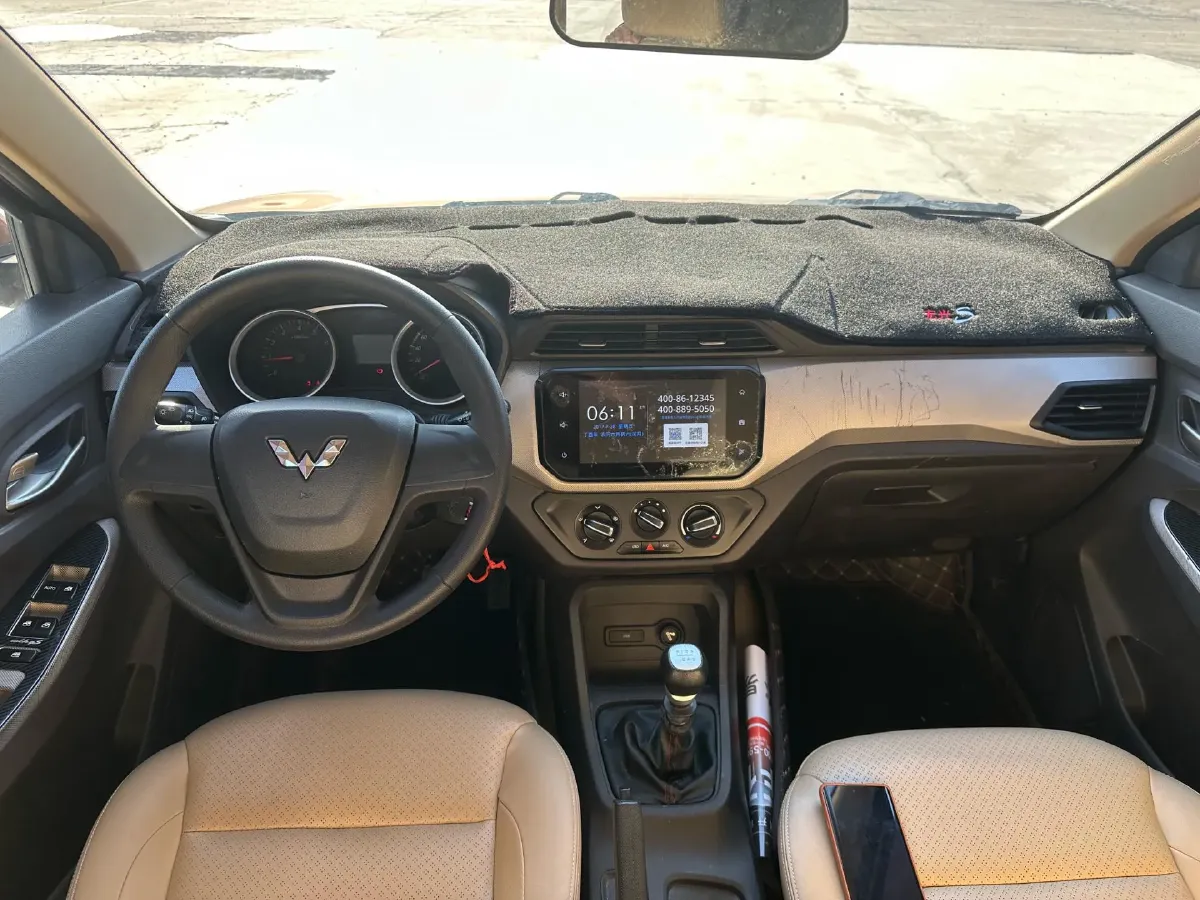 2019 WuLing HongGuang 1.5L 99HP L4 6MT,autocango,china used car exporter,china ev exporter,chinese used car exporter,chinese used ev exporter