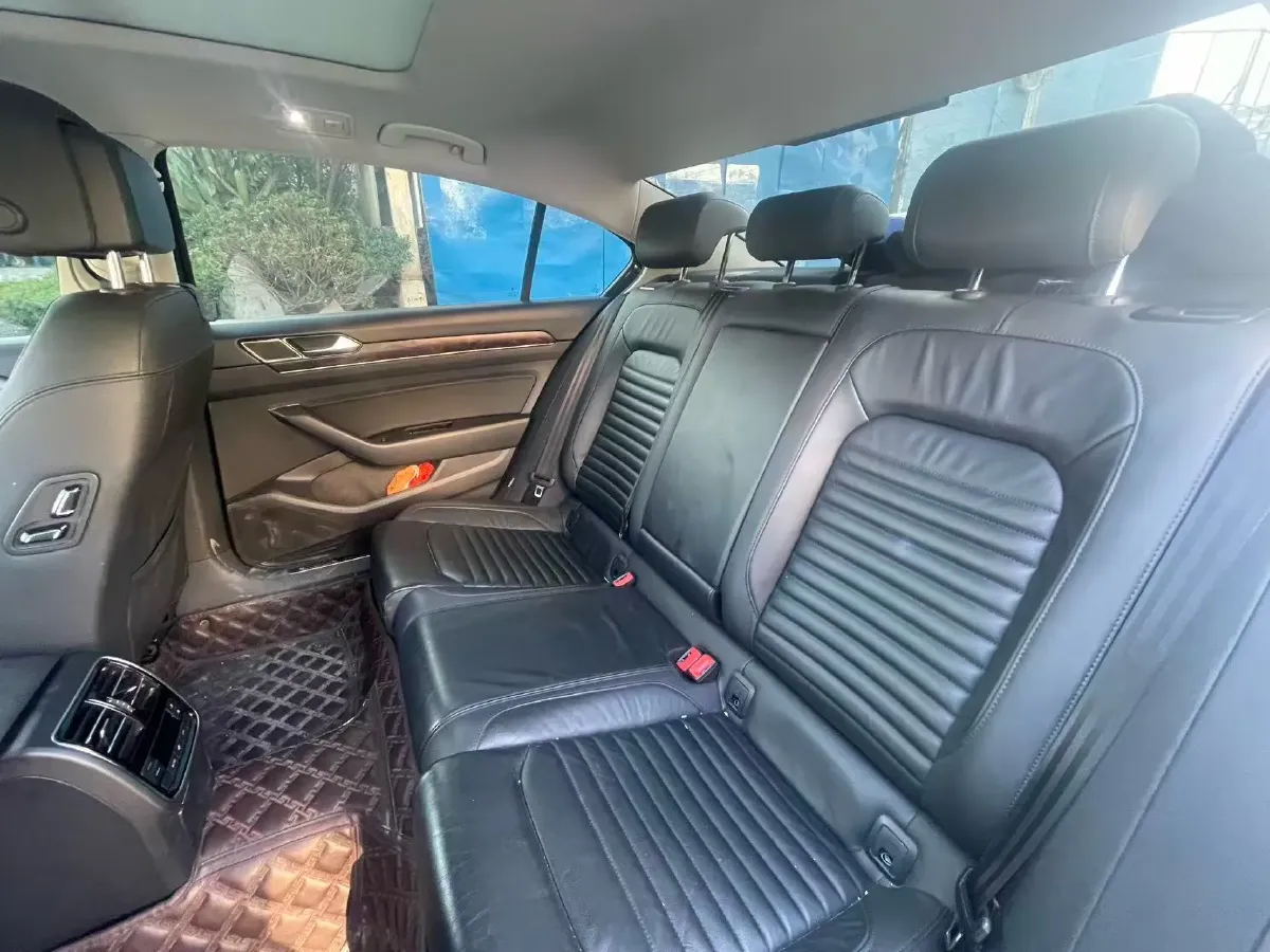 2019 Volkswagen Magotan 2.0T 186HP L4 7DCT,autocango,china used car exporter,china ev exporter,chinese used car exporter,chinese used ev exporter