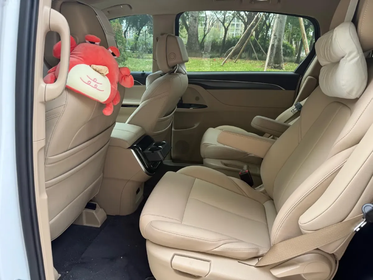 2025 Buick GL8 1.5T 180HP L4 2DHT PHEV,autocango,china used car exporter,china ev exporter,chinese used car exporter,chinese used ev exporter