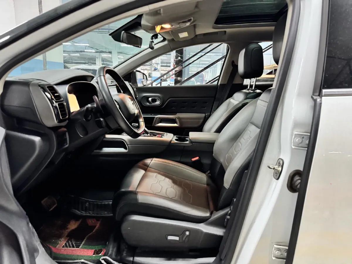 2019 Citroen C5 Aircross 1.6T 170HP L4 6AT,autocango,china used car exporter,china ev exporter,chinese used car exporter,chinese used ev exporter