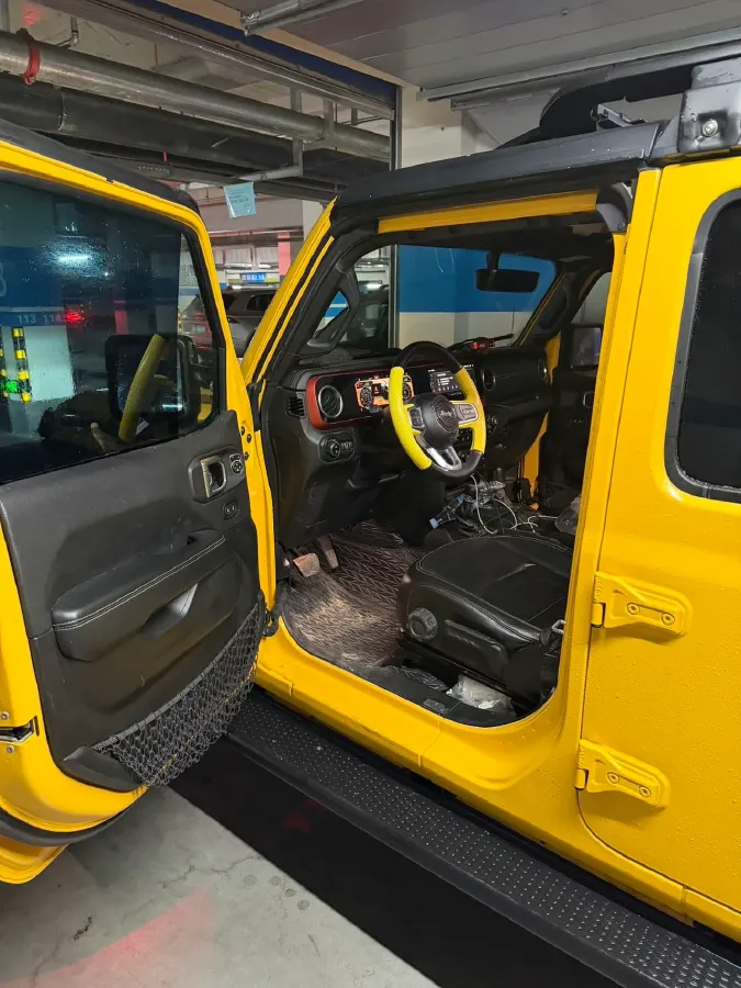 2019 Jeep Wrangler 2.0T 266HP L4 8AT,autocango,china used car exporter,china ev exporter,chinese used car exporter,chinese used ev exporter