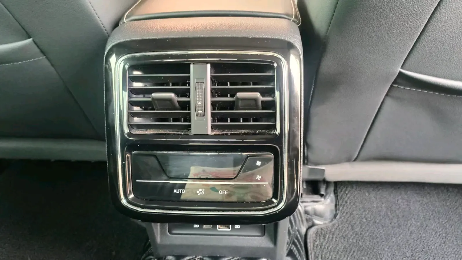 2023 Volkswagen Passat 1.4T 150HP L4 7DCT,autocango,china used car exporter,china ev exporter,chinese used car exporter,chinese used ev exporter