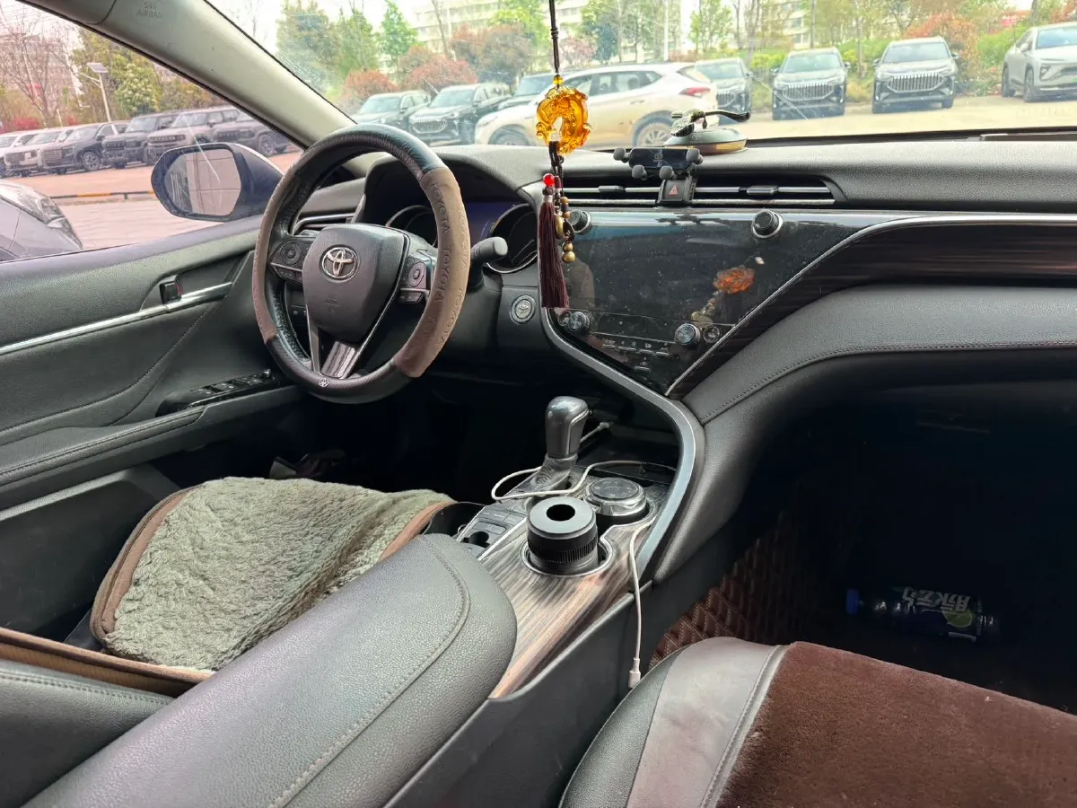 2019 Toyota Camry 2.5L 209HP L4 8AT,autocango,china used car exporter,china ev exporter,chinese used car exporter,chinese used ev exporter