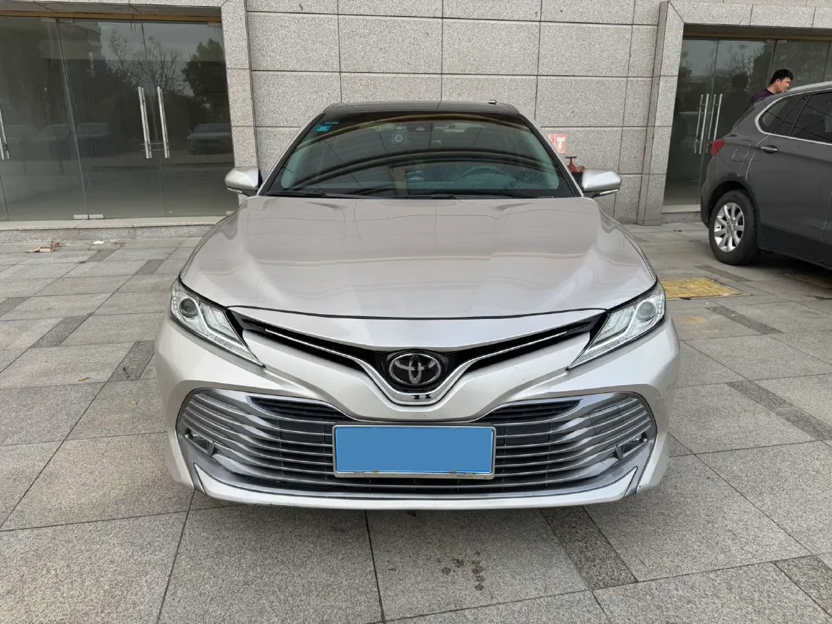 2019 Toyota Camry 2.5L 209HP L4 8AT,autocango,china used car exporter,china ev exporter,chinese used car exporter,chinese used ev exporter