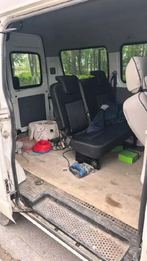 2021 MAXUS XinTu V80 2.0T 139HP L4 6MT,autocango,china used car exporter,china ev exporter,chinese used car exporter,chinese used ev exporter