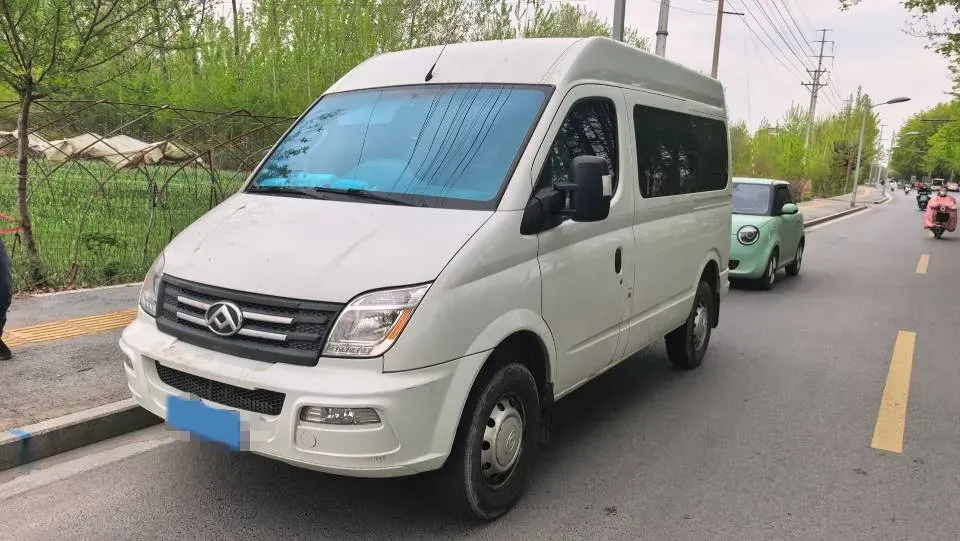 2021 MAXUS XinTu V80 2.0T 139HP L4 6MT,autocango,china used car exporter,china ev exporter,chinese used car exporter,chinese used ev exporter