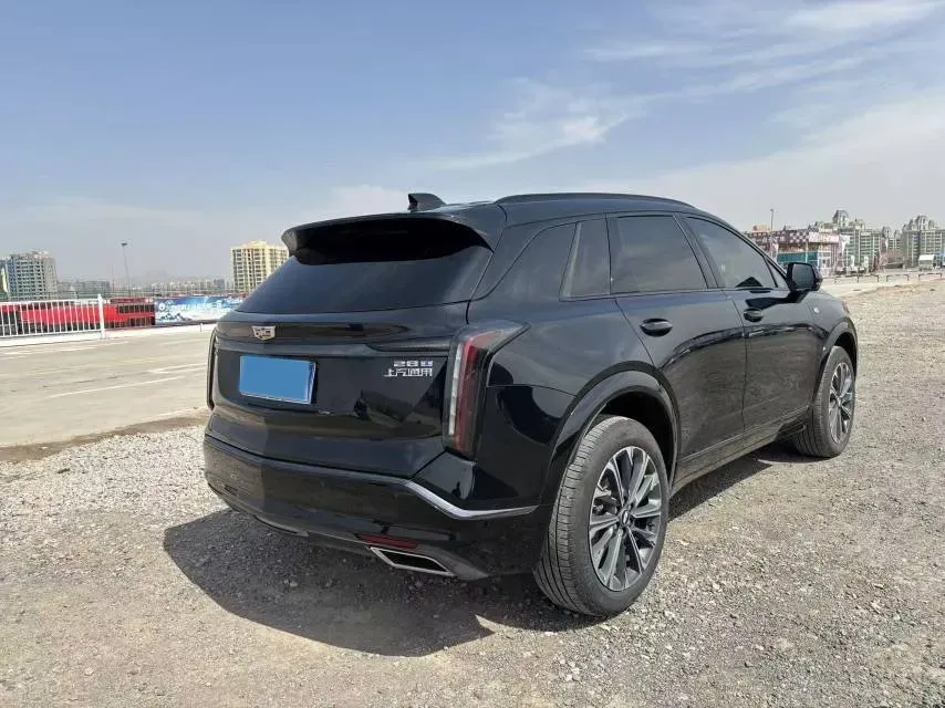 2025 Cadillac XT5 2.0T 237HP L4 9AT,autocango,china used car exporter,china ev exporter,chinese used car exporter,chinese used ev exporter
