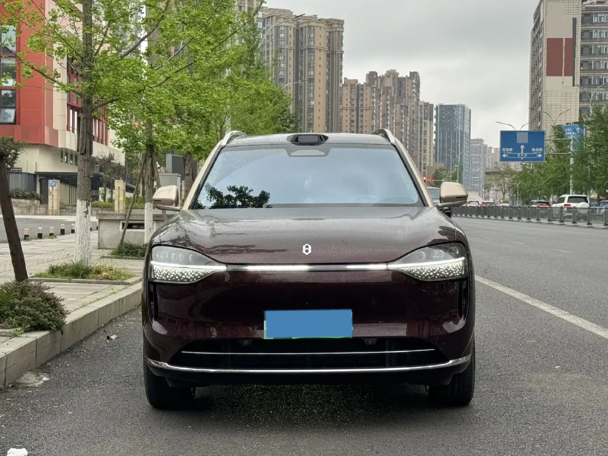 2025 AITO AITO M9 REEV 160HP REEV 52KWH,autocango,china used car exporter,china ev exporter,chinese used car exporter,chinese used ev exporter
