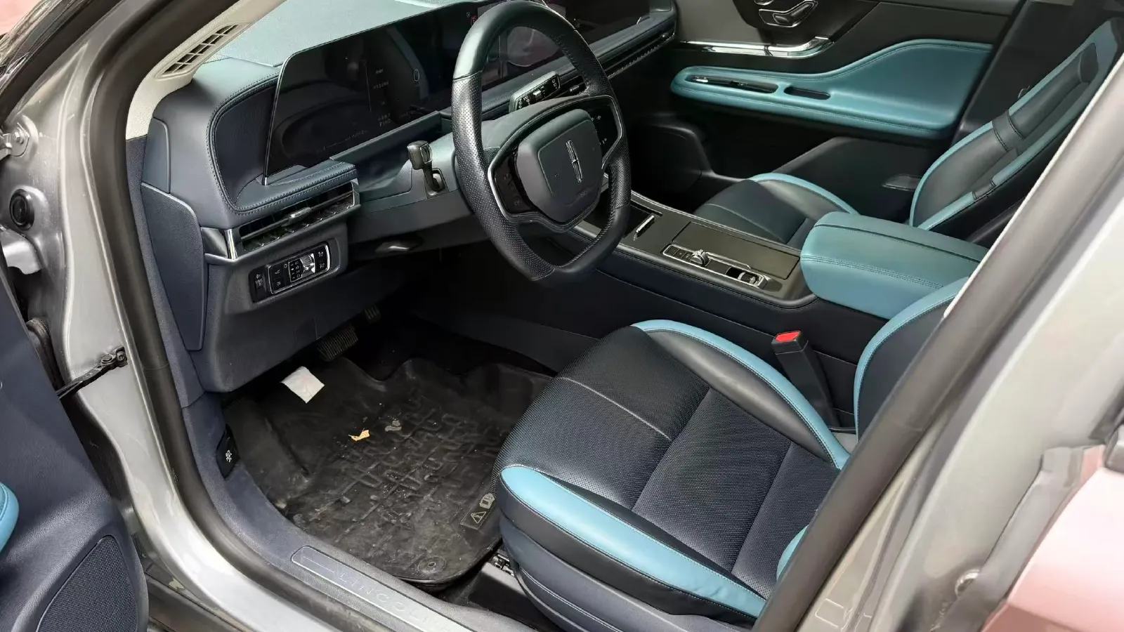 2024 Lincoln Corsair 1.5T 193HP L4 E-CVT Hybrid,autocango,china used car exporter,china ev exporter,chinese used car exporter,chinese used ev exporter