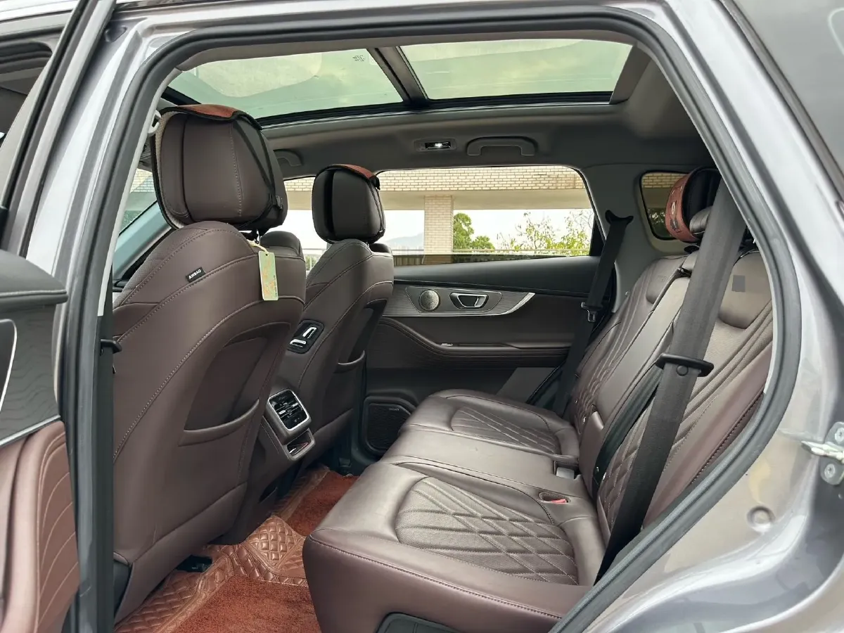 2024 Chery Tiggo 8 PRO 1.6T 197HP L4 7DCT,autocango,china used car exporter,china ev exporter,chinese used car exporter,chinese used ev exporter