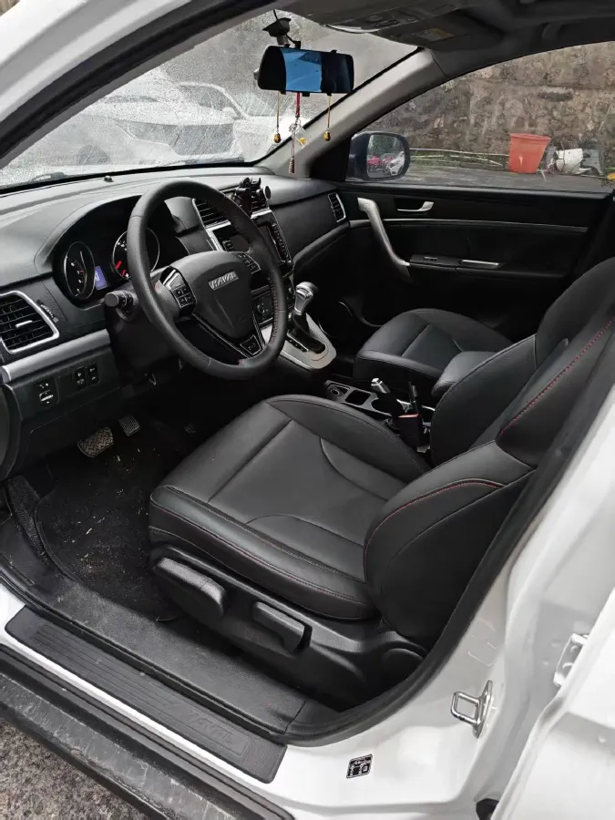2019 Haval M6 1.5T 150HP L4 7DCT,autocango,china used car exporter,china ev exporter,chinese used car exporter,chinese used ev exporter