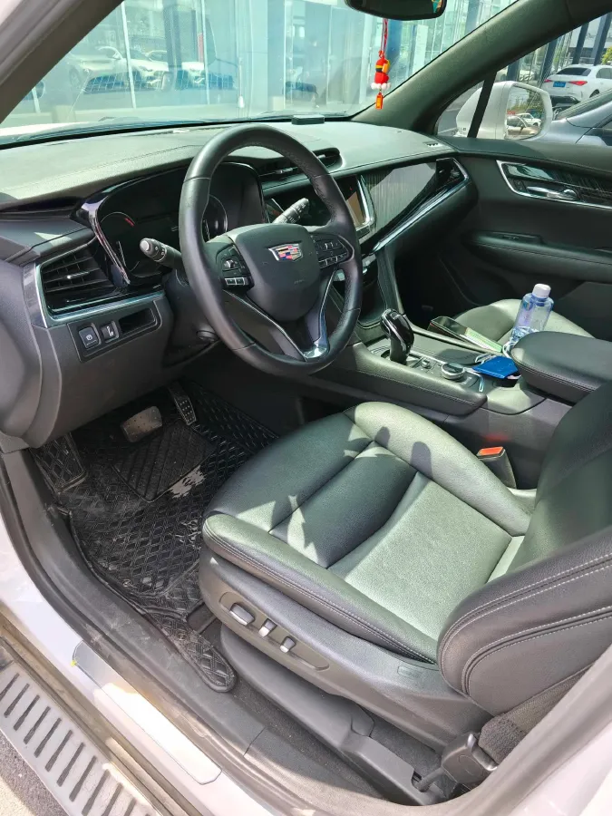 2022 Cadillac XT6 2.0T 237HP L4 9AT,autocango,china used car exporter,china ev exporter,chinese used car exporter,chinese used ev exporter
