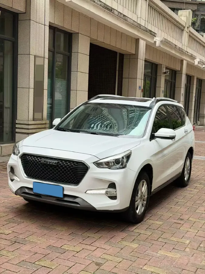 2018 Haval M6 1.5T 150HP L4 6MT,autocango,china used car exporter,china ev exporter,chinese used car exporter,chinese used ev exporter