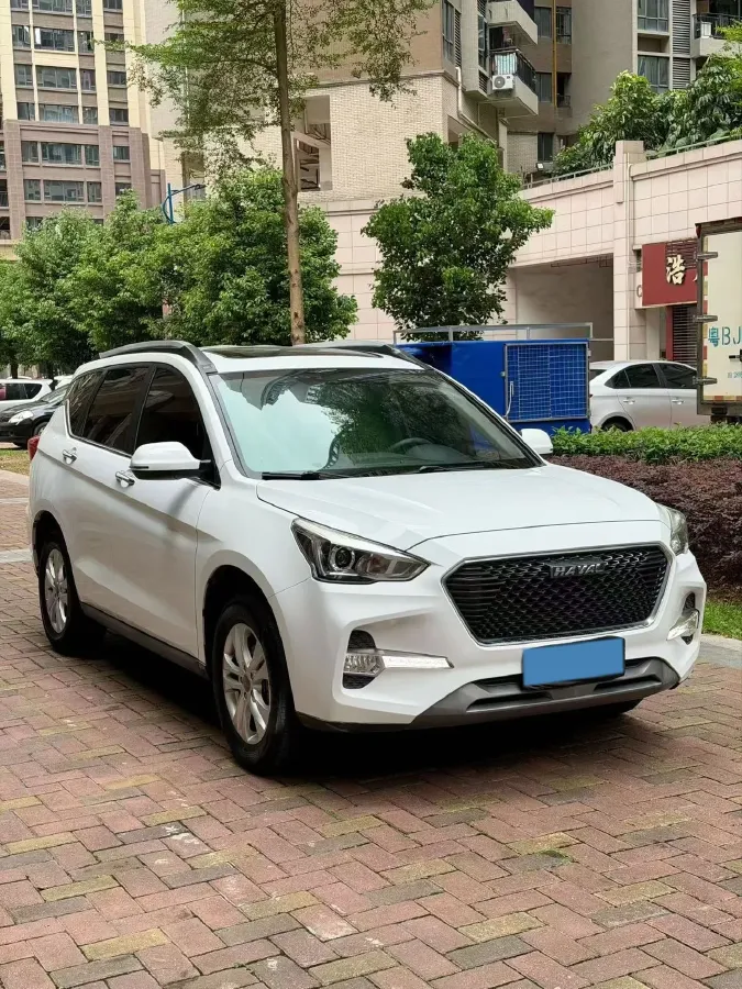 2018 Haval M6 1.5T 150HP L4 6MT,autocango,china used car exporter,china ev exporter,chinese used car exporter,chinese used ev exporter