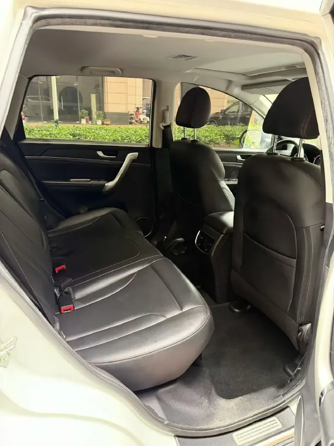 2018 Haval M6 1.5T 150HP L4 6MT,autocango,china used car exporter,china ev exporter,chinese used car exporter,chinese used ev exporter